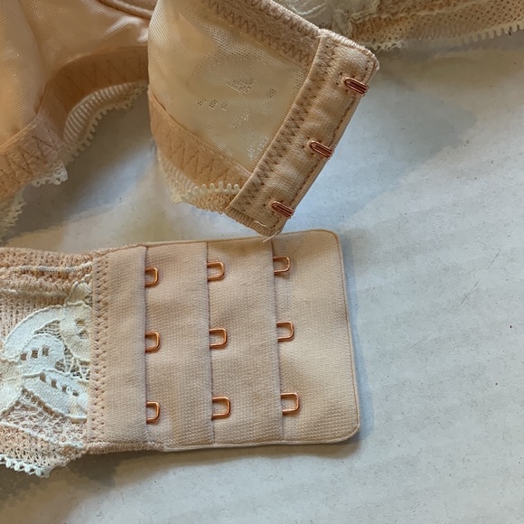 Aerie Convertible Push-up Underwire Bra - Like New - Picture 3 of 5